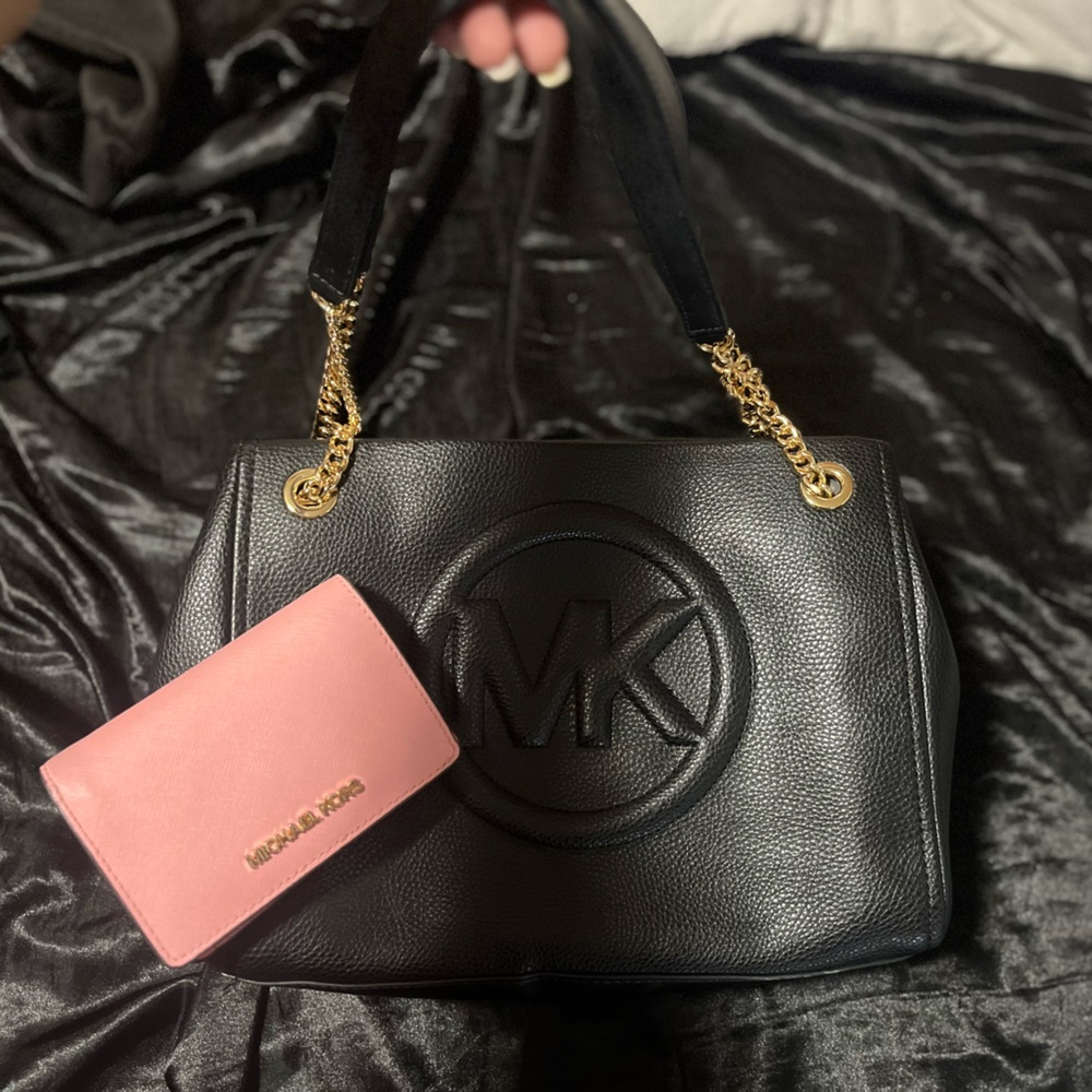 Michael Kors bag and wallet
